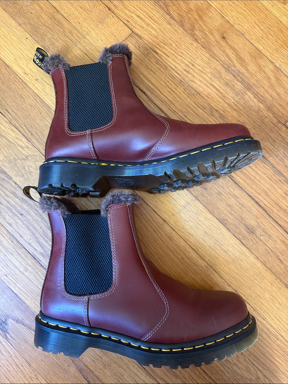 Dr Marten 2976 LEONORE ABRUZZO FAUX FUR LINED CHELSEA BOOTS